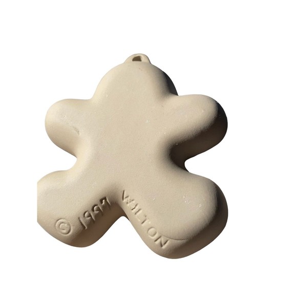 Vintage 1997 Gingerbread Cookie Mold Stoneware Wilton - Picture 2 of 2